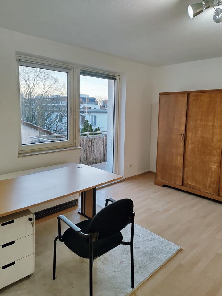 Thumbnail-Vollmöbliertes 22 m² Zimmer mit Balkon in Darmstadt