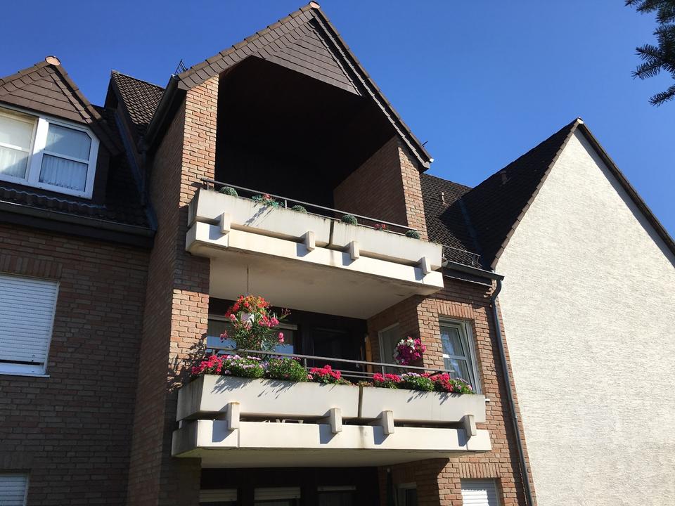 Thumbnail-Dachgeschosswohnung 64 qm Beverungen zum 01.01.26 zu vermieten.