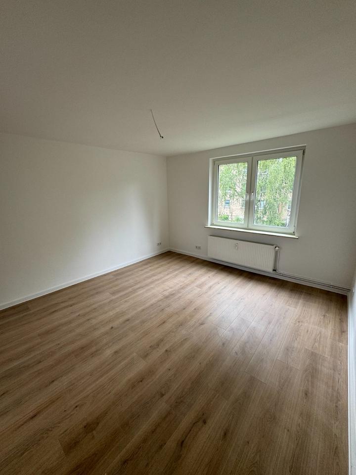 Thumbnail-Renovierte 3-Raum-Wohnung mit Badewanne