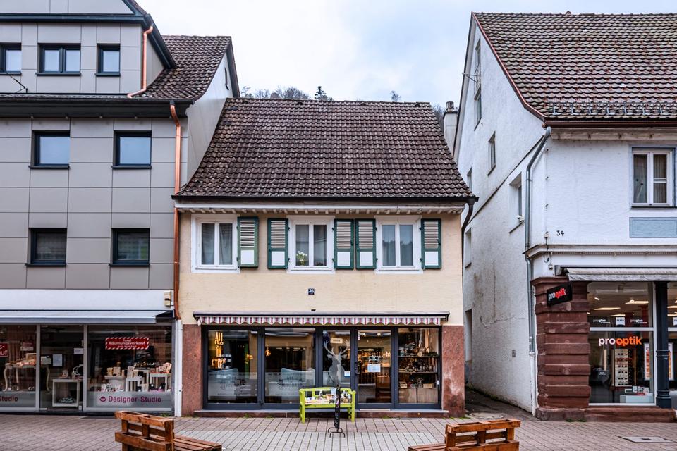 Thumbnail-Wohnhaus mit Gewerbeeinheit