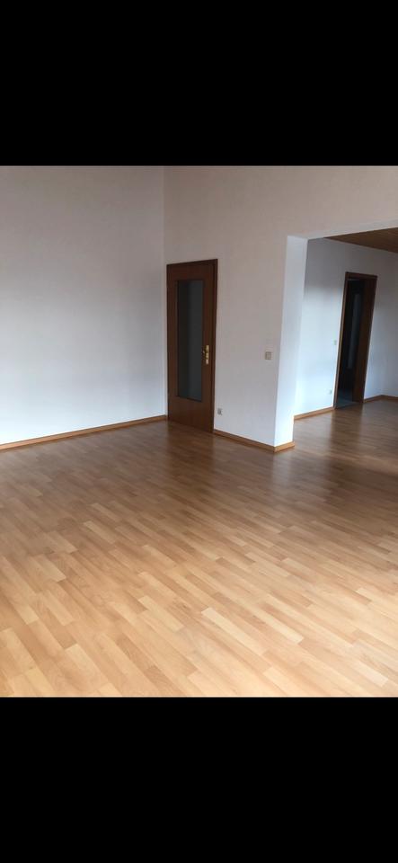 Thumbnail-4-Zimmerwohnung in begehrter Lage