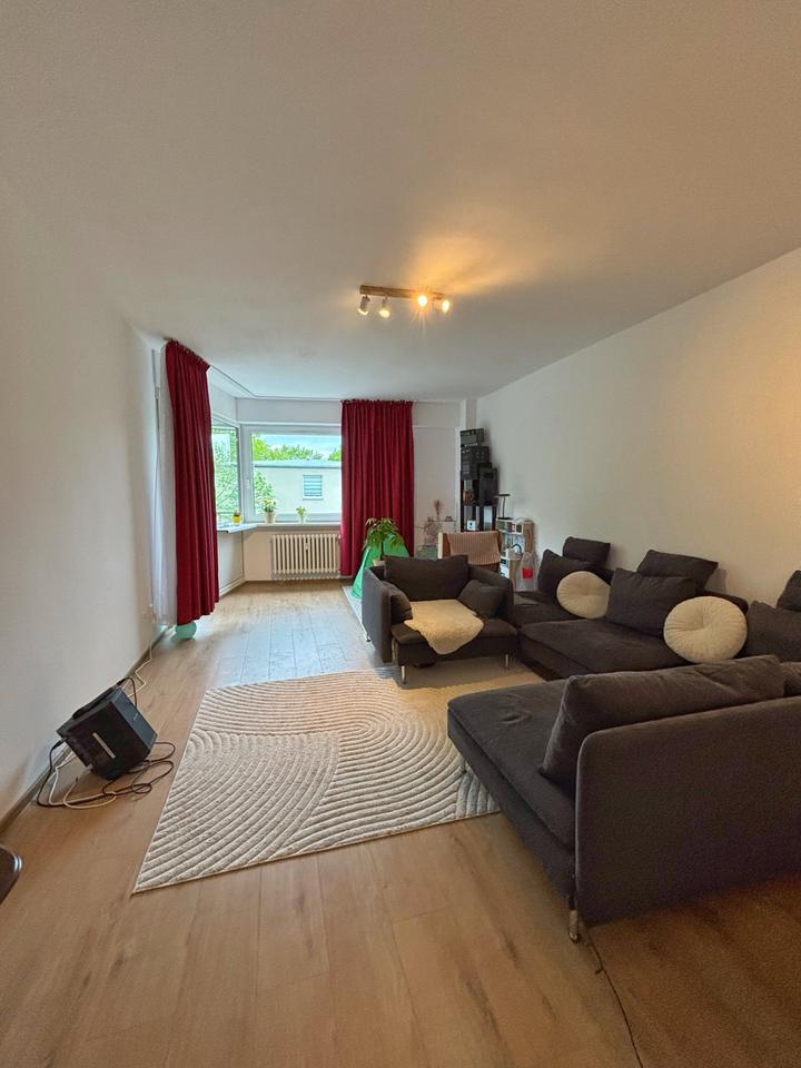 Thumbnail-2,5-Zimmer-Wohnung ca. 71 m² mit großer Loggia in 12351 Berlin