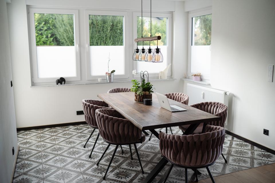 Thumbnail-Charmante EG-Wohnung mit Einliegerwohnung, Garten,Außenküche&Pool