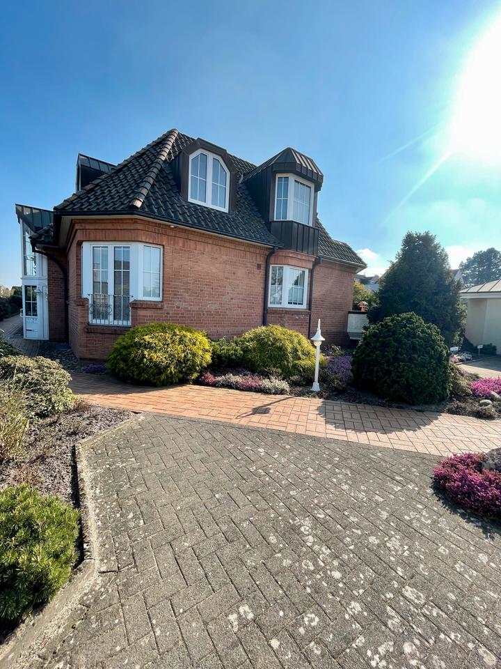 Thumbnail-Gepflegte 2 Zimmer Wohnung mit Loggia in zentraler Lage