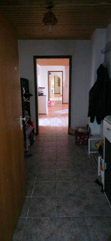 Thumbnail-4-Zimmer-Wohnung 140m² mit Stellplatz in ruhiger Lage