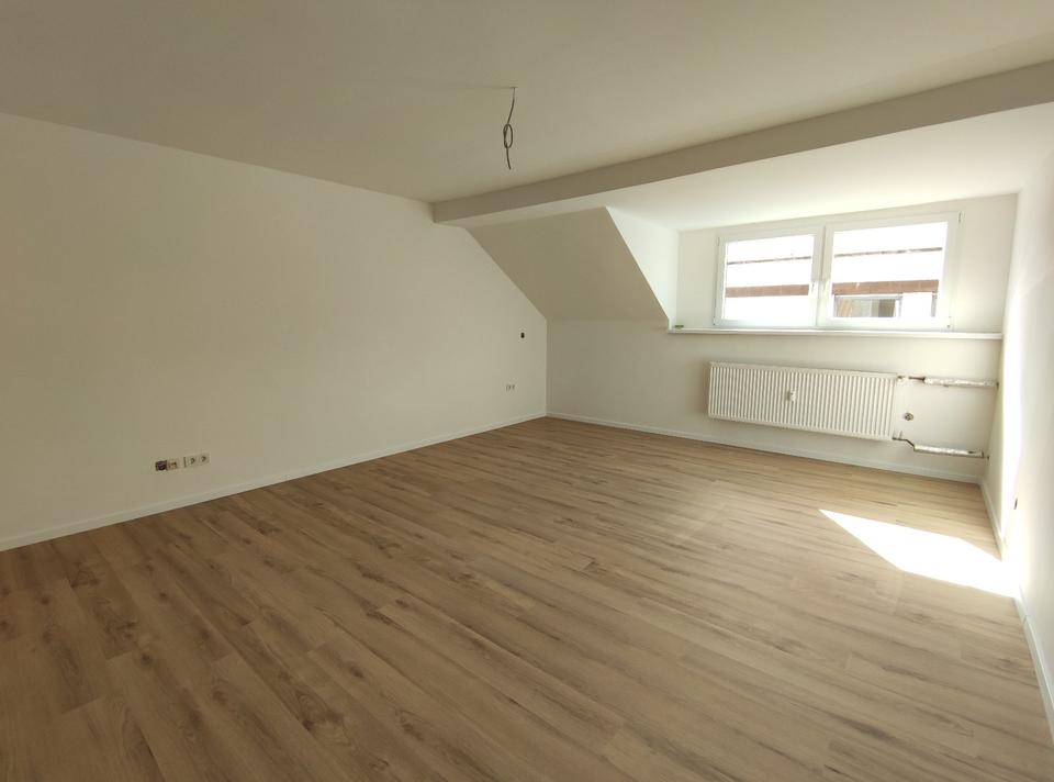 Thumbnail-Großzügig geschnittene 4-Zimmer-Dachgeschosswohnung in der Innenstadt von Lünen