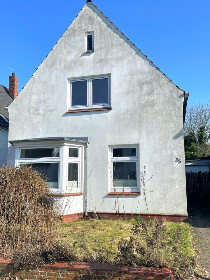 Thumbnail-Charmantes Einfamilienhaus mit großem Garten nahe Stadtzentrum