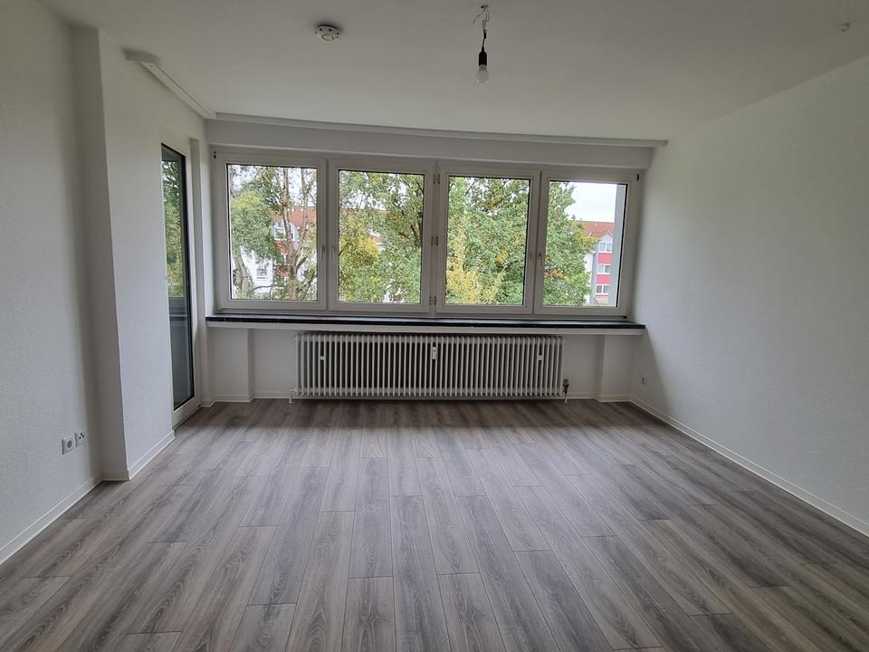 Thumbnail-Gepflegte 2-Zimmer-Wohnung mit Balkon: Ruhig gelegen und gute Verkehrsanbindung