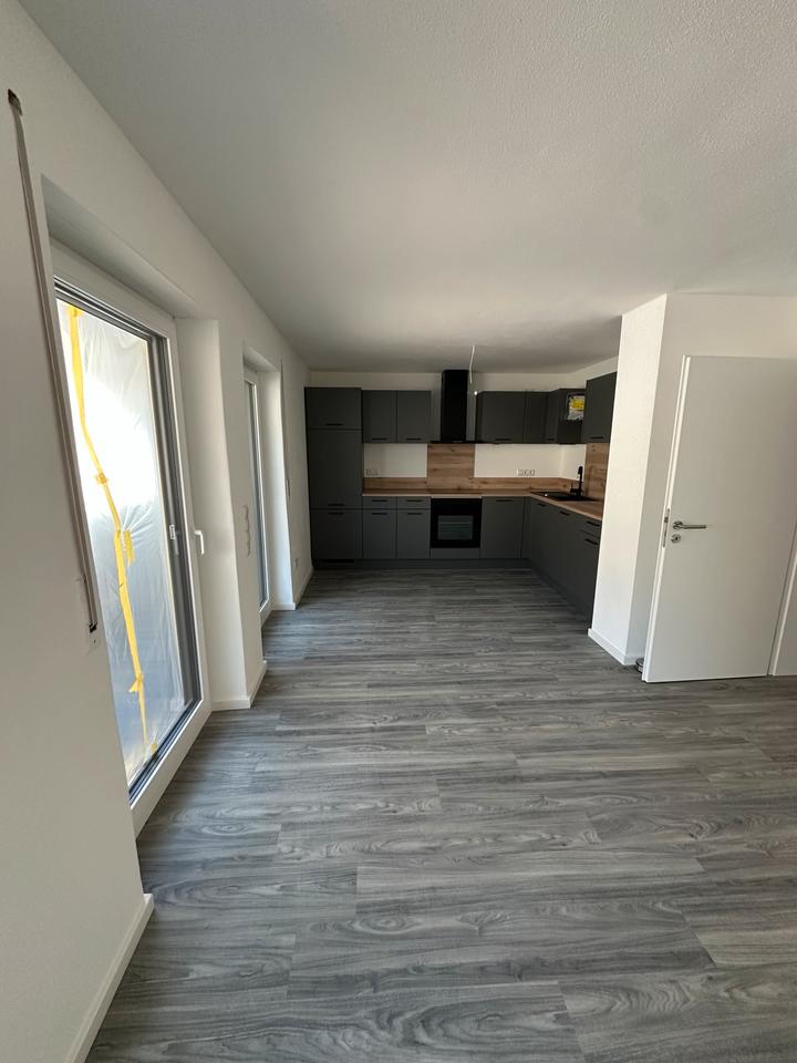 Thumbnail-3.5 Zimmer Wohnung EBK, 2 Balkone, Garage Kernsaniert, Neubau