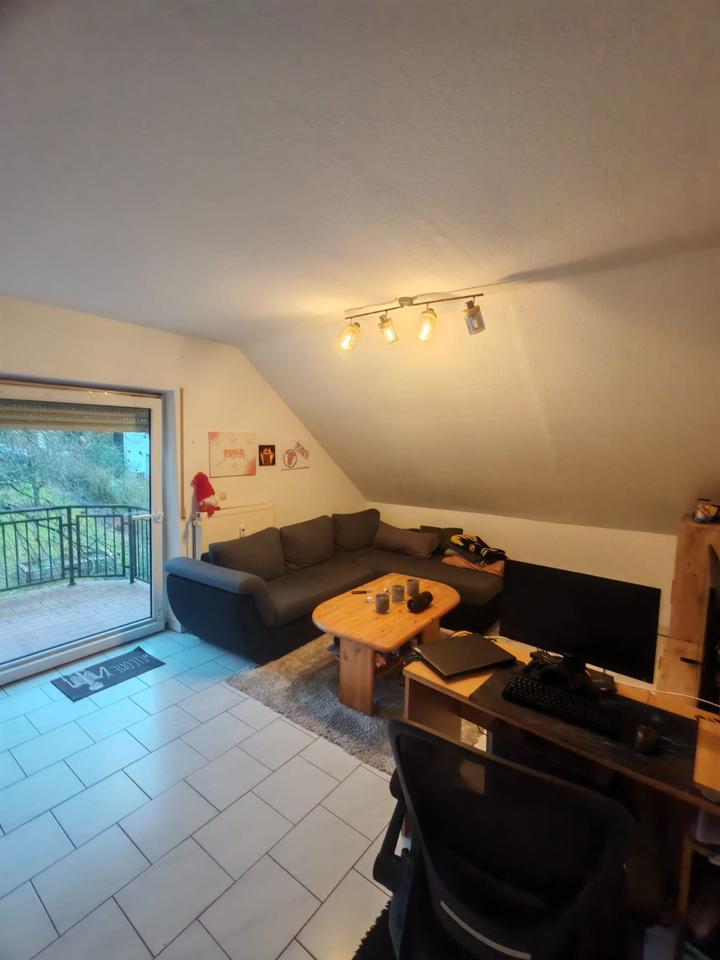 Thumbnail-2-ZKB Wohnung mit Balkon in ruhiger Wohnlage