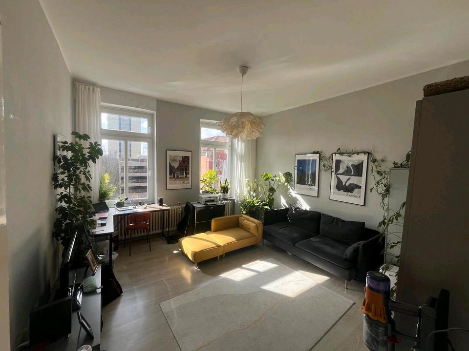 Thumbnail-Untermiete - Möblierte 2-Zimmer-Altbauwohnung in Lornsenstraße