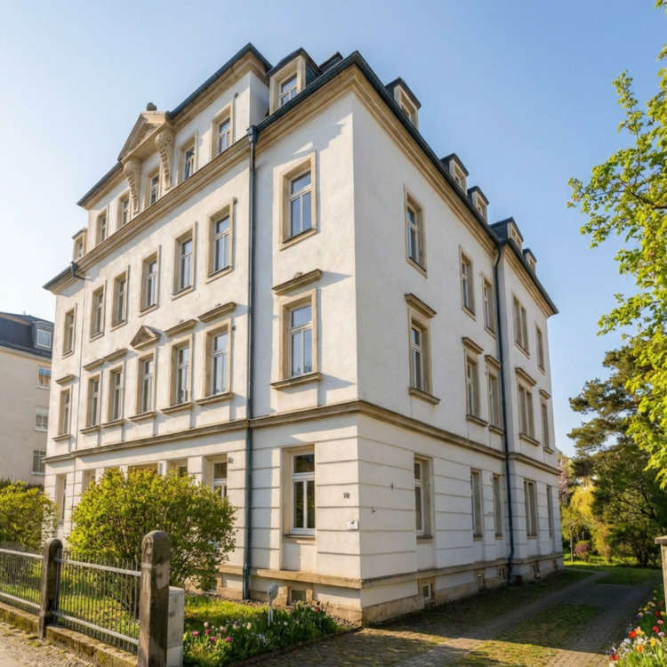 Thumbnail-Frisch sanierte 4-Zimmer Wohnung mit Balkon im 2. OG in Dresden-L