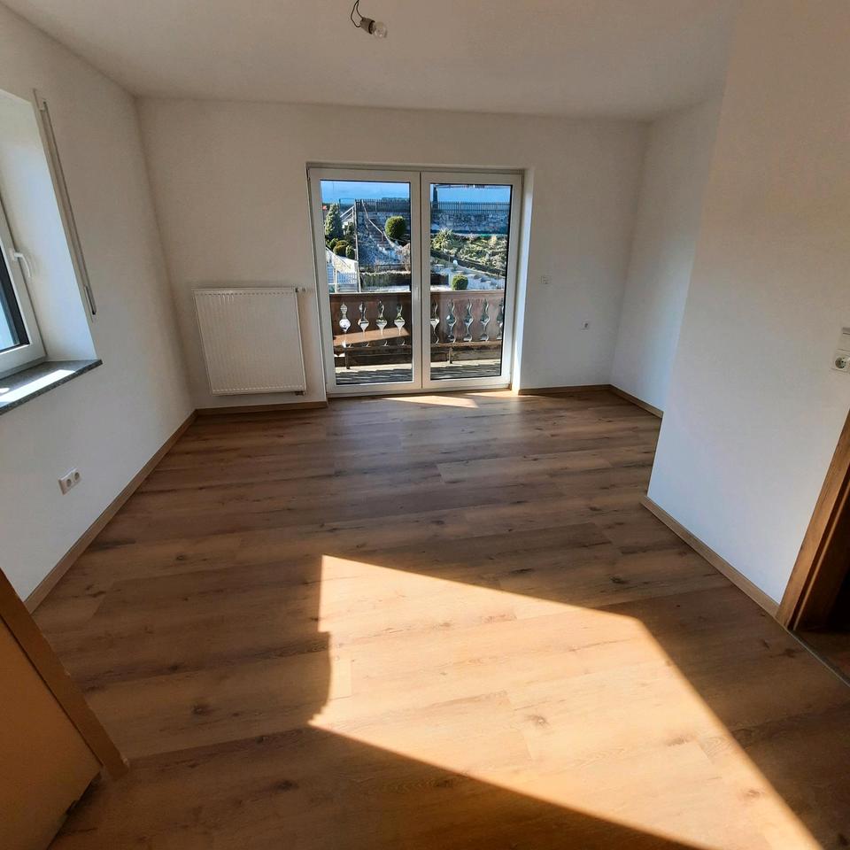 Thumbnail-Mietwohnung 160 qm neu renoviert