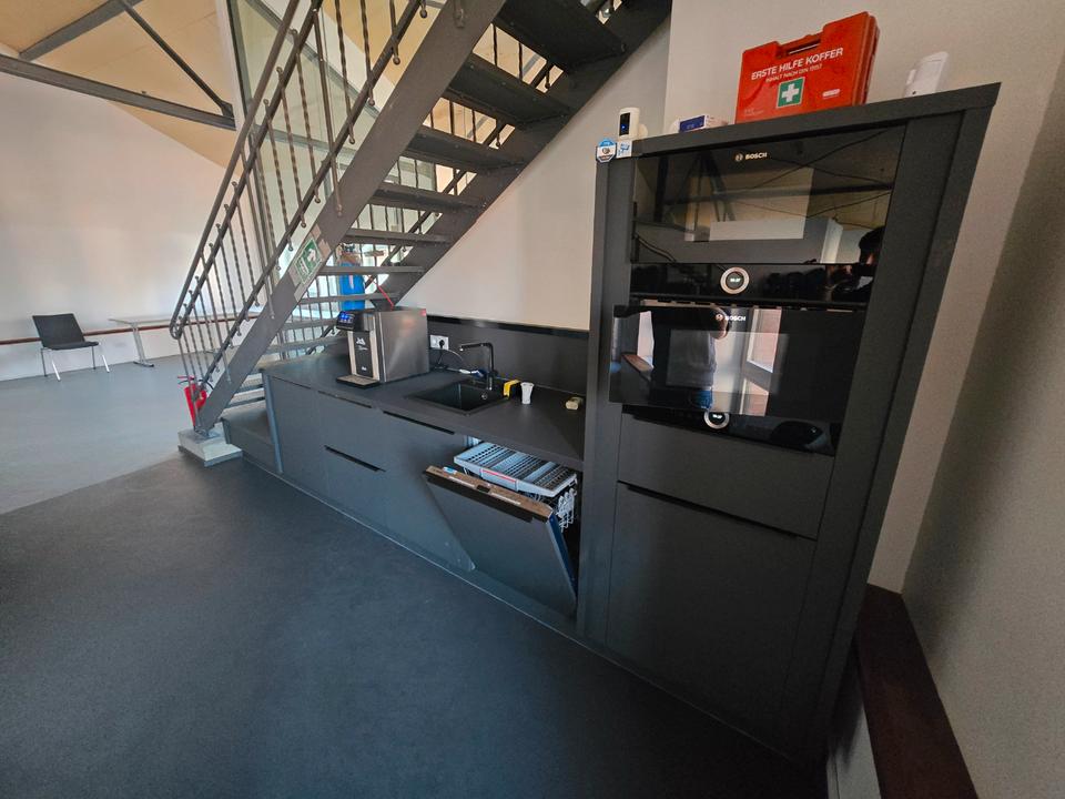 Thumbnail-Einzigartiger Co-Working Space in Berliner Monopol-Quartier - All-in-Miete