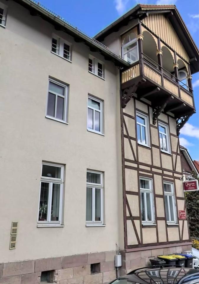 Thumbnail-Geräumige 2,5-Raumwohnung im Dachgeschoss