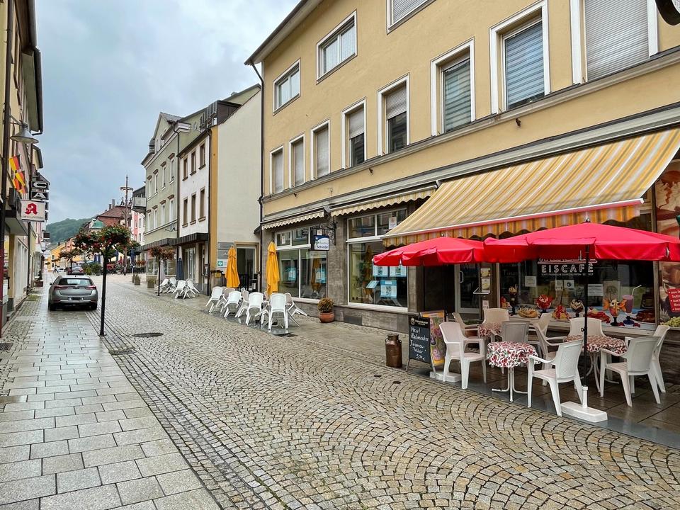 Thumbnail-Schöne, zentral gelegene 4 Zimmer Wohnung mitten in Bad Brückenau