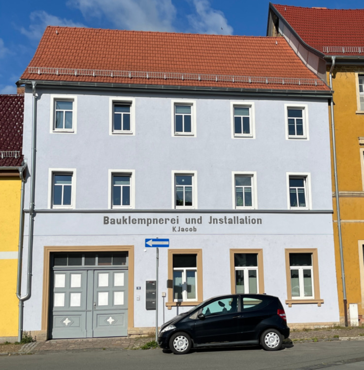 Thumbnail-Provisionsfrei: Kernsaniertes MFH (3WE, Dachterrasse, Wärmepumpe)