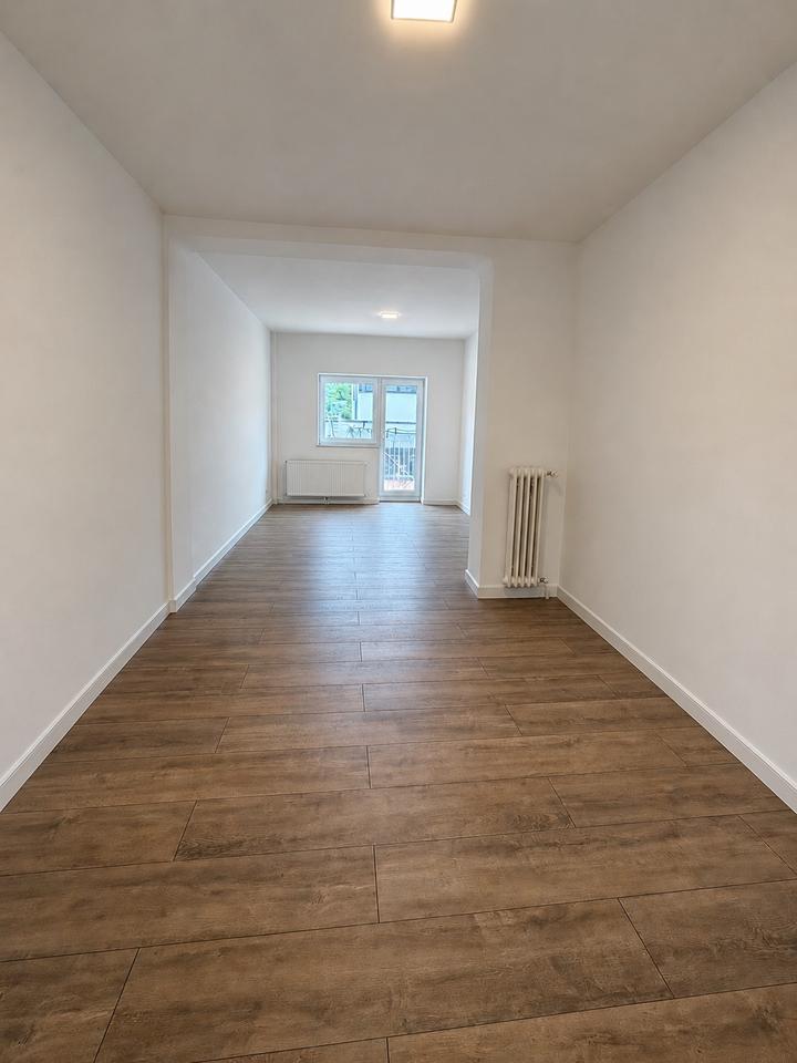 Thumbnail-Frisch renoviertes Einfamilienhaus (innen renoviert) mit Garage