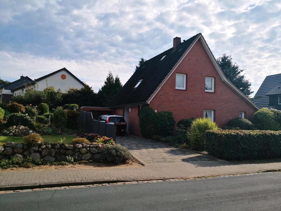 Thumbnail-Einfamilienhaus in ruhiger Lage mit schönem Garten