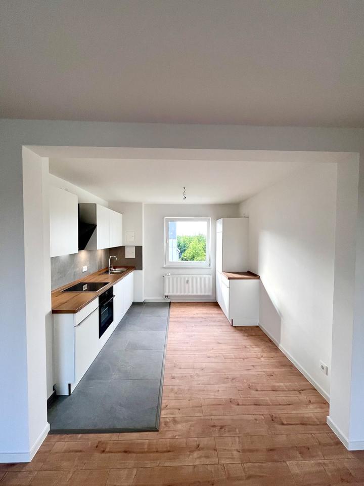 Thumbnail-*LOFTFEELING* Erstbezug nach Sanierung, Balkon, TG, EBK 2-Zi. im Grünen