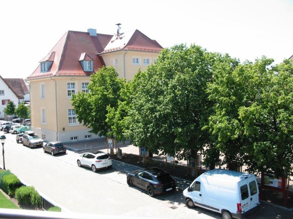 Thumbnail-Charmante 3-Zimmer Dachgeschosswohnung mit Balkon in Neuenburg