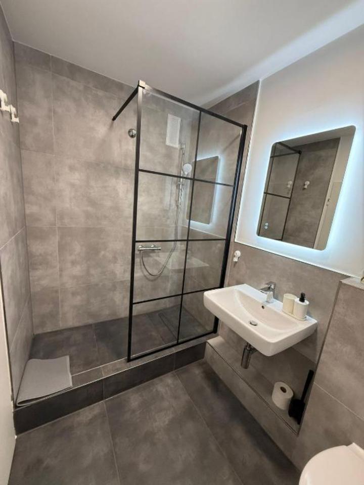 Thumbnail-3 Zimmer Wohnung Ratingen 65qm zentral, Balkon, Küche, saniert