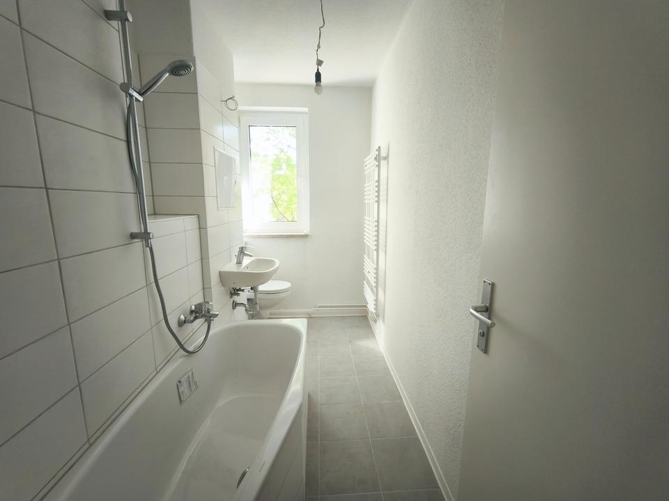 Thumbnail-Dreiraumwohnung mit Balkon in grüner Umgebung