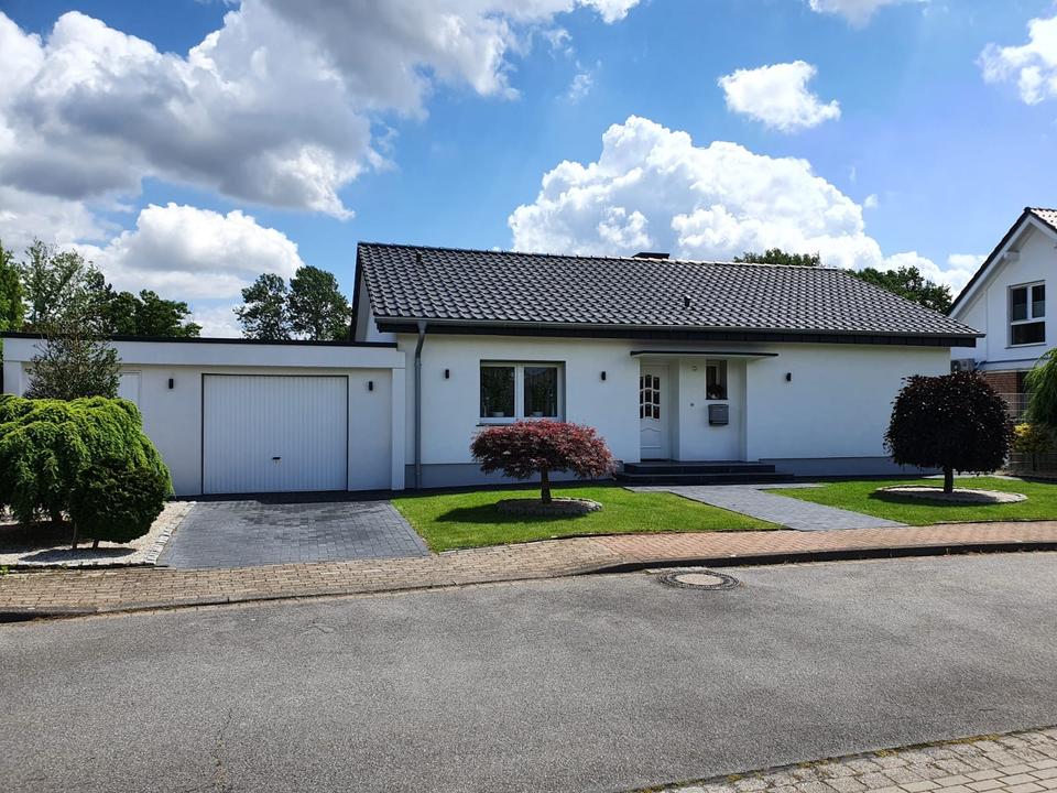 Thumbnail-Ausbaufähiger Bungalow mit großen Grundstück zu verkaufen