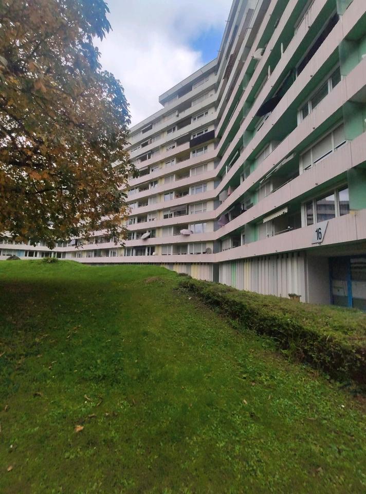 Thumbnail-4,5 Zimmer + Balkon 1. OG von Privat