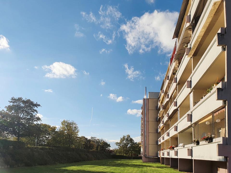 Thumbnail-„3 Zimmer mit fantastischem Weitblick & 2 NKM geschenkt - Ihr neues Zuhause mit Sonnengarantie“