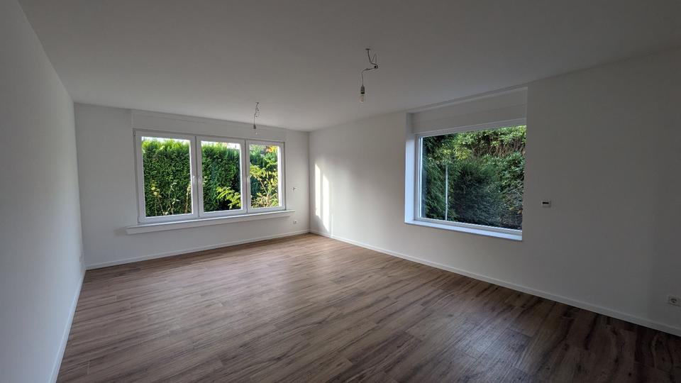 Thumbnail-Erstbezug der Extraklasse – Garten, Terrassen & Bürofläche