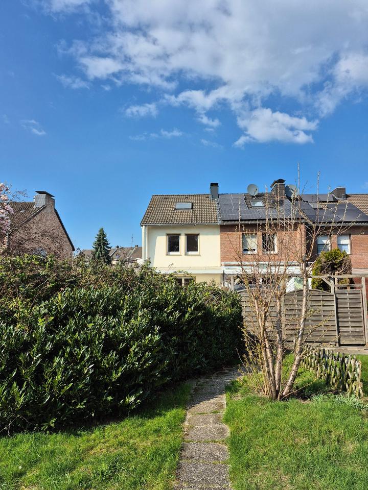 Thumbnail-Reihenendhaus in zentraler City-Lage mit Blick ins Grüne.