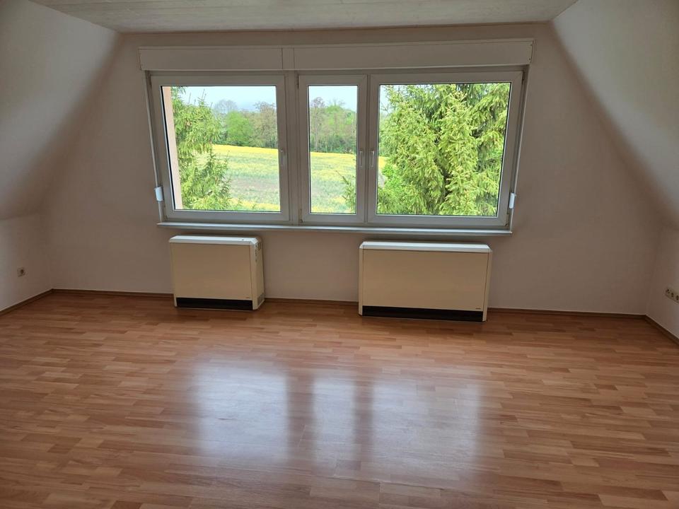 Thumbnail-2-Raum-Dachgeschosswohnung in 06688 Schkortleben zu vermieten