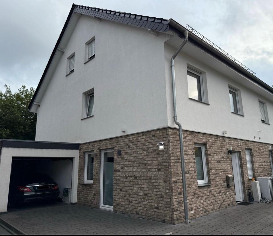 Thumbnail-Doppelthaushälfte