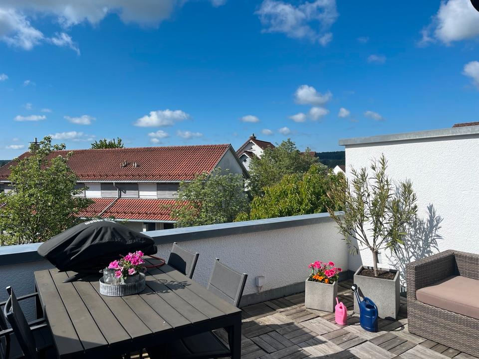 Thumbnail-4,5 Zimmer DG Wohnung (91qm) mit TG-Stellplatz in Steinheim