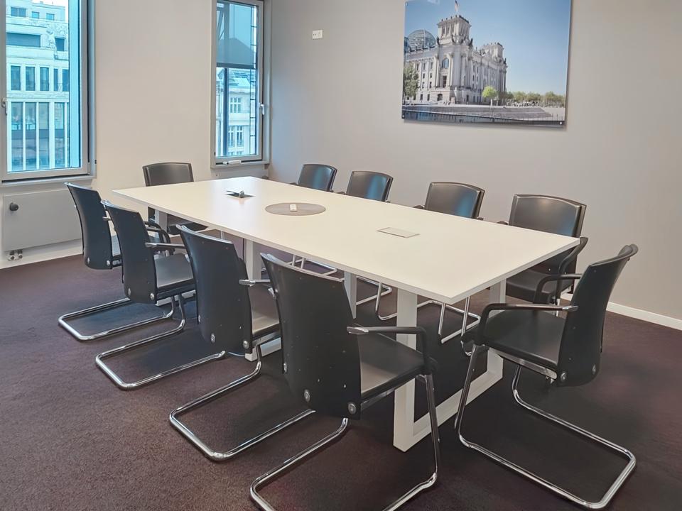 Thumbnail-Privater Büroraum für 4 Person in Regus Unter den Linden