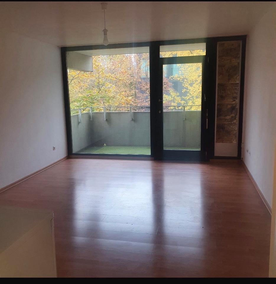 Thumbnail-Ffm-Sachsenhausen-Tucholskystr 81 1-Zimmer mit Balk