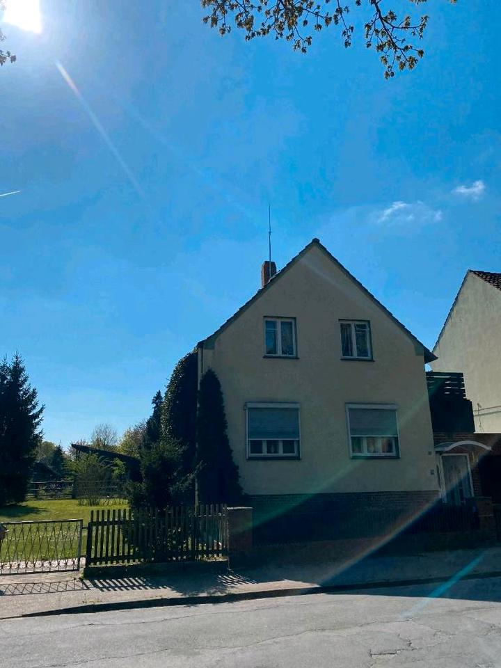 Thumbnail-Zentral+Ruhig gelegenes Einfamilienhaus Hänigsenmit Wintergarten