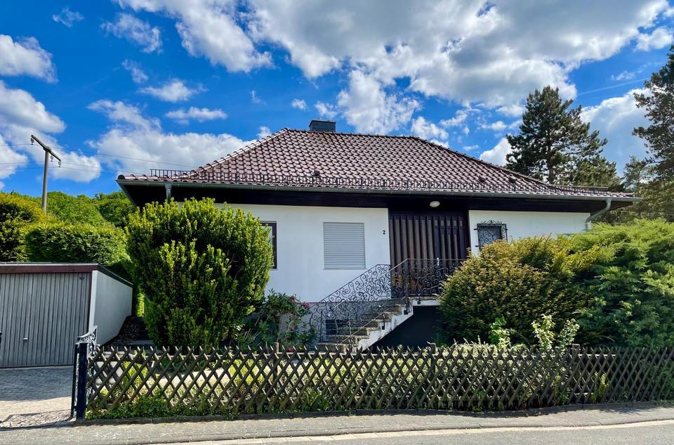Thumbnail-Walmdach-Bungalow in Traumlage, von privat