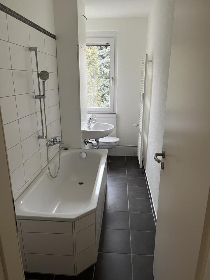 Thumbnail-°°Ruhig gelegene Wohnung im Grünen°° Frisch renoviert mit Weitblick!