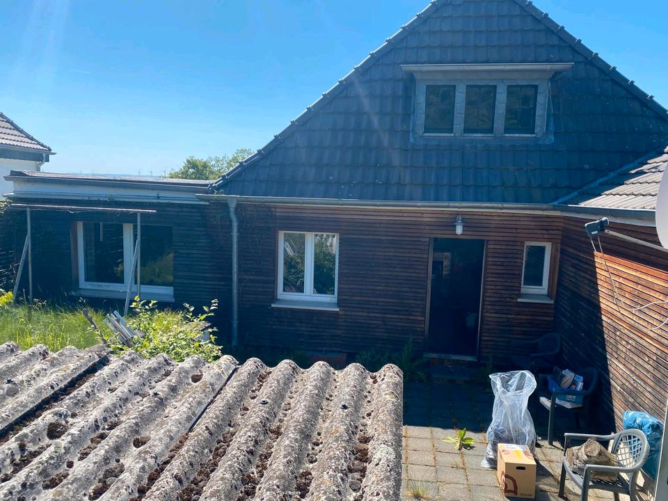 Thumbnail-EFH mit Grundstück und 2 Garagen