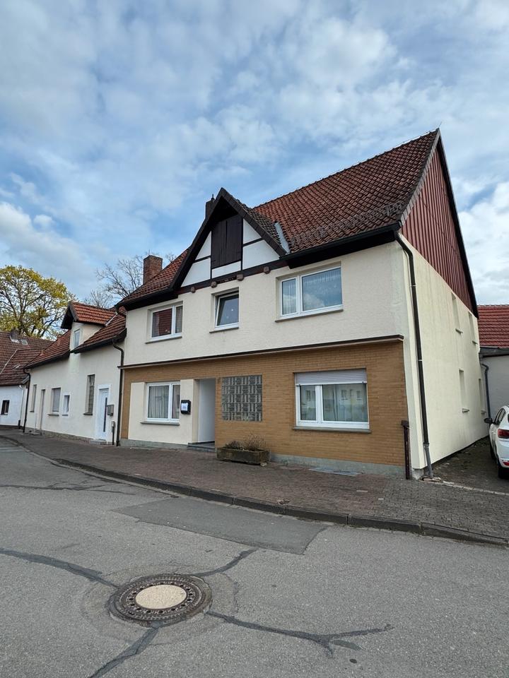Thumbnail-kernsaniertes Dreifamilienhaus in Borgentreich – provisionsfrei