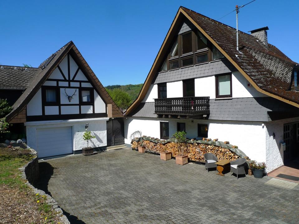 Thumbnail-Zwei Häuser mit traumhaftem Garten