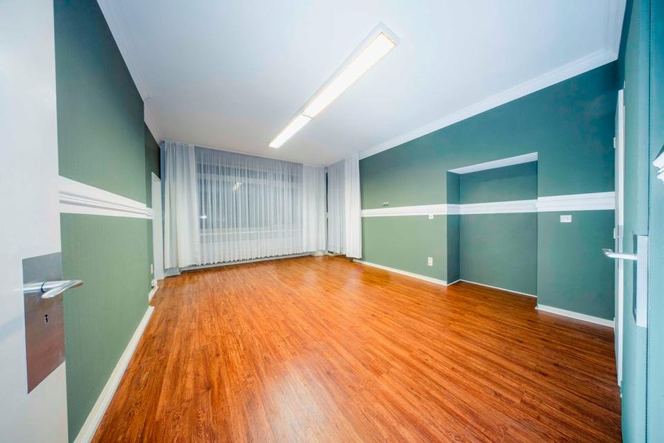 Thumbnail-Einzigartige Gelegenheit: Büro-Praxisräume in der historischen Wilhelmstraße in Dillenburg!