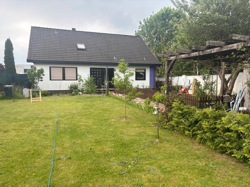 Thumbnail-4 Zimmer Wohnung mit Garten in einem zwei Familienhaus