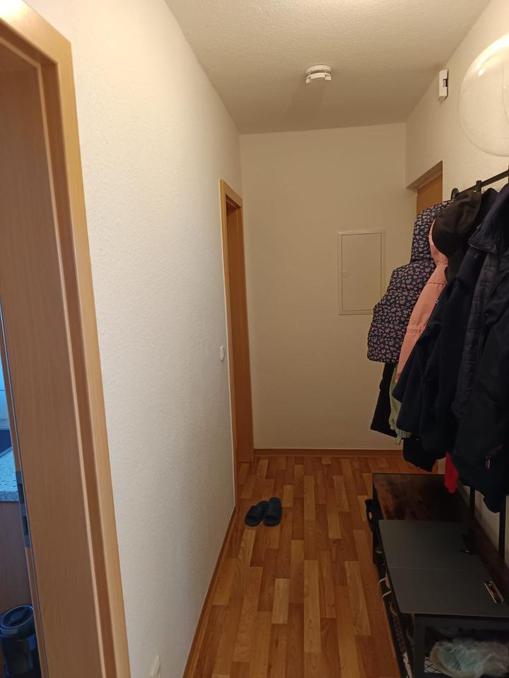 Thumbnail-Familienfreundliche 3-Zimmer-Wohnung in Ziegelroda mit Balkon