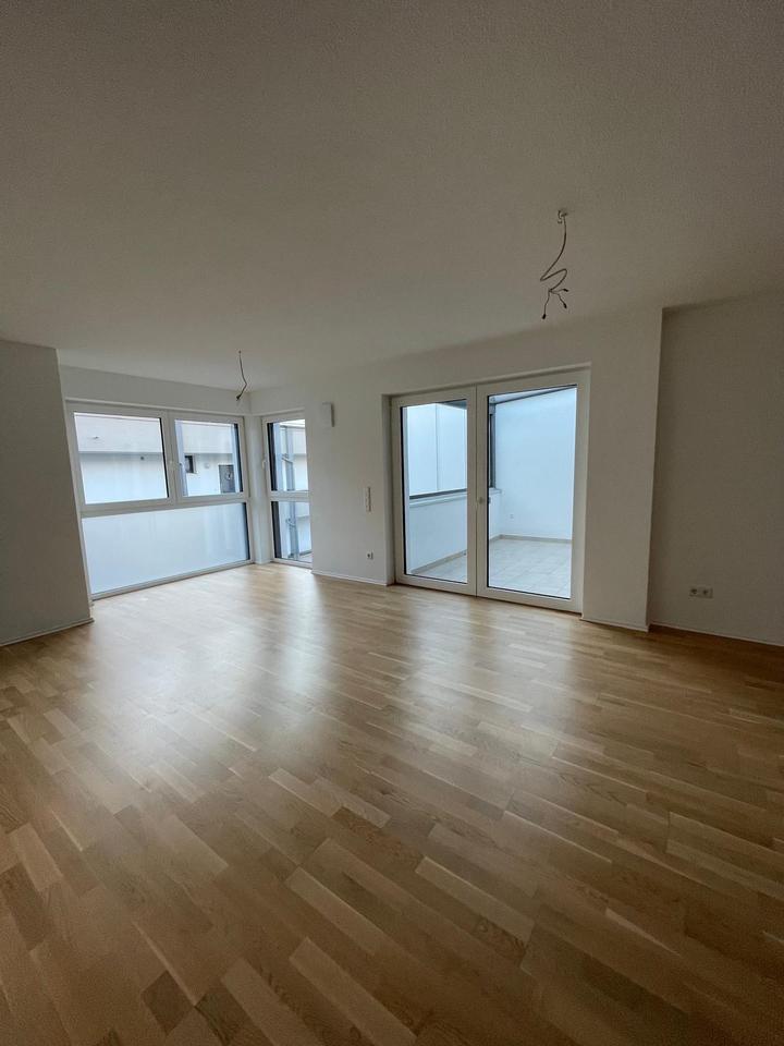 Thumbnail-Charmante 2 Zimmer Wohnung mit Tiefgaragenstellplatz in Feucht