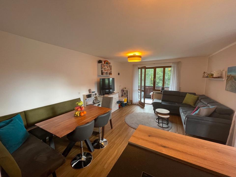 Thumbnail-Wunderschöne 3-Zi.-Whg. mit Wintergarten, 2 Balk., Bergblick, TG