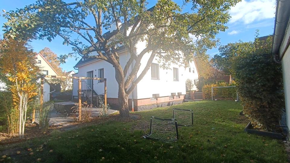 Thumbnail-Modernisiertes Zweifamilienhaus KfW55A+