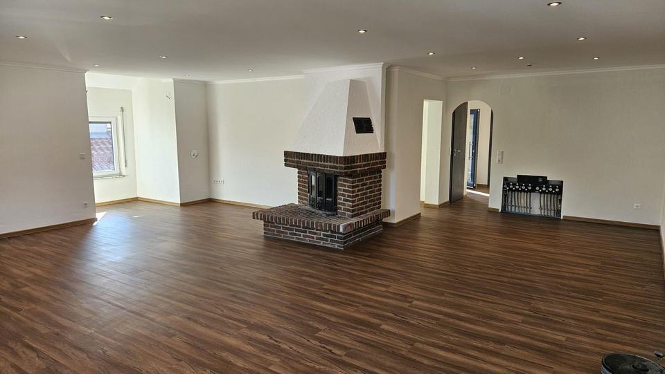 Thumbnail-Stilvolle 3,5-Zimmer-Wohnung mit Kamin und Dachterrasse